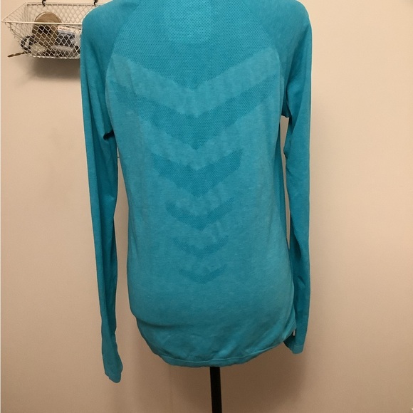 Old Navy Shirt - Picture 2 of 3